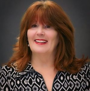Meet your Posher, Lorna